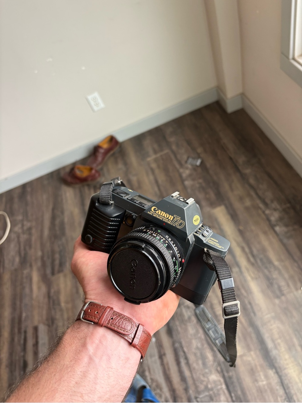Canon T70 35mm SLR Camera in Black